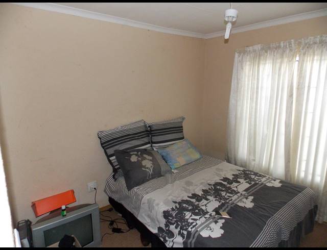 3 BEDROOM HOUSE SOLD IN THE ORCHARDS